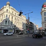 City&More! Charmantes Apartment Mit Altbauflair!