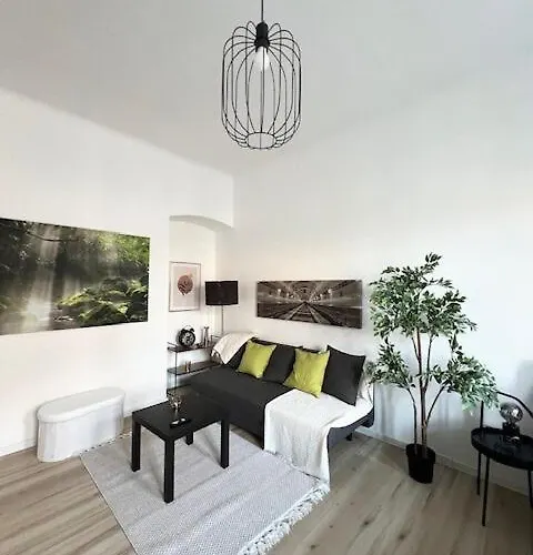 City&More! Charmantes Apartment Mit Altbauflair!